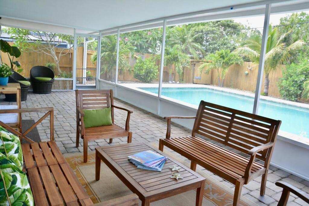 Tropical Retreat Near Beaches, Cruise Terminals Merritt Island Bagian luar foto
