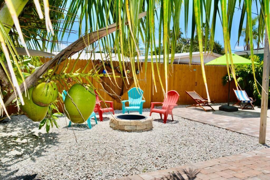 Tropical Retreat Near Beaches, Cruise Terminals Merritt Island Bagian luar foto