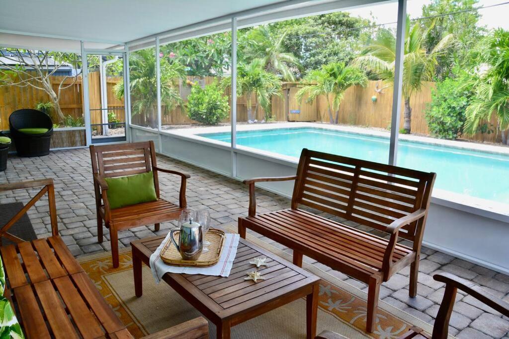 Tropical Retreat Near Beaches, Cruise Terminals Merritt Island Bagian luar foto