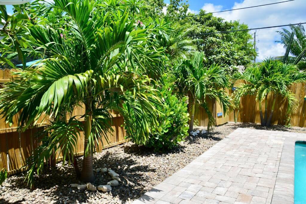 Tropical Retreat Near Beaches, Cruise Terminals Merritt Island Bagian luar foto