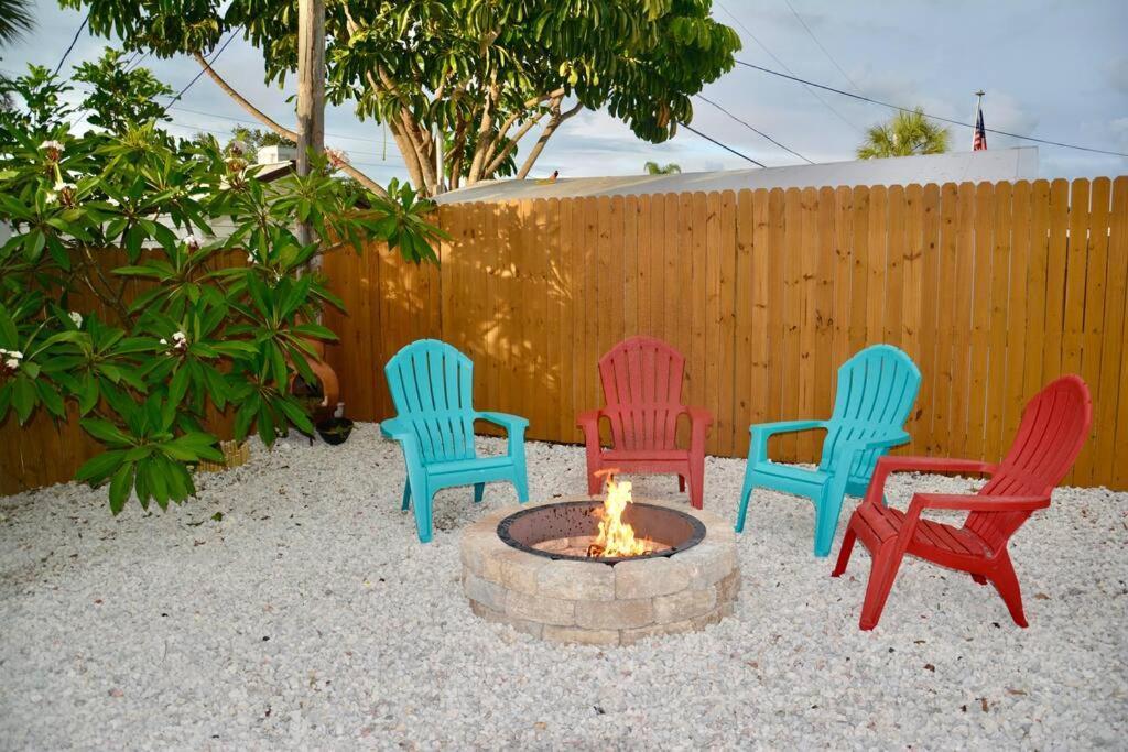 Tropical Retreat Near Beaches, Cruise Terminals Merritt Island Bagian luar foto