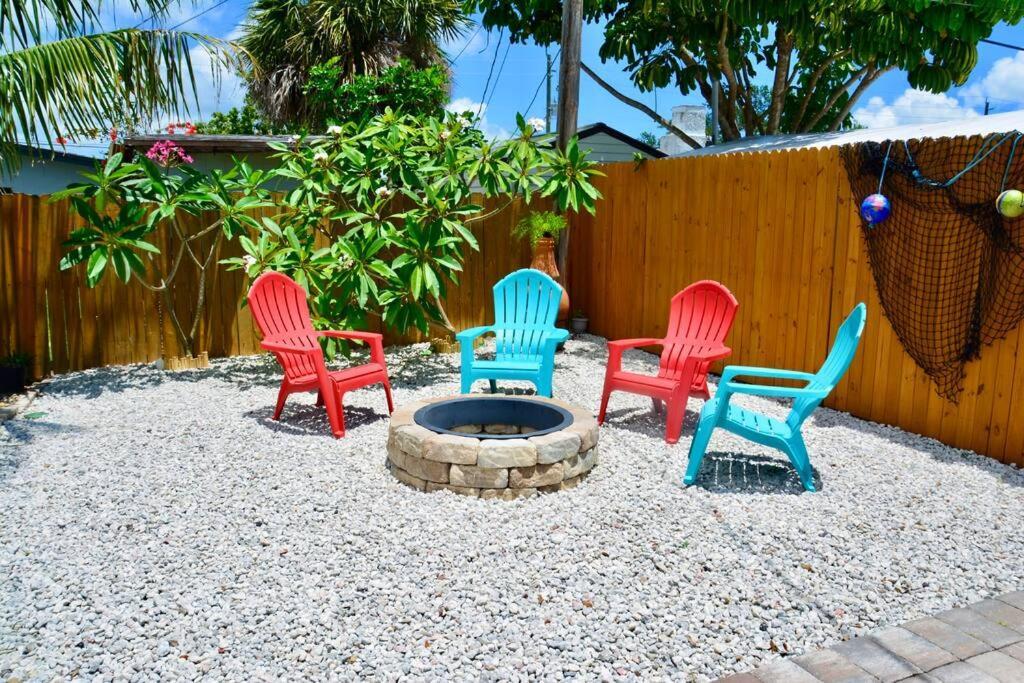 Tropical Retreat Near Beaches, Cruise Terminals Merritt Island Bagian luar foto