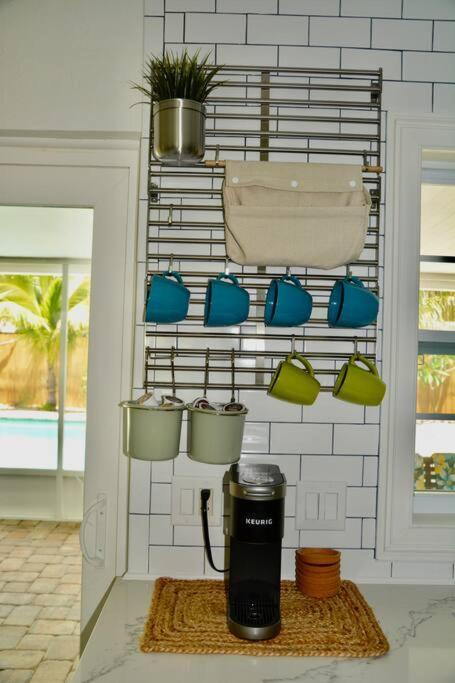 Tropical Retreat Near Beaches, Cruise Terminals Merritt Island Bagian luar foto
