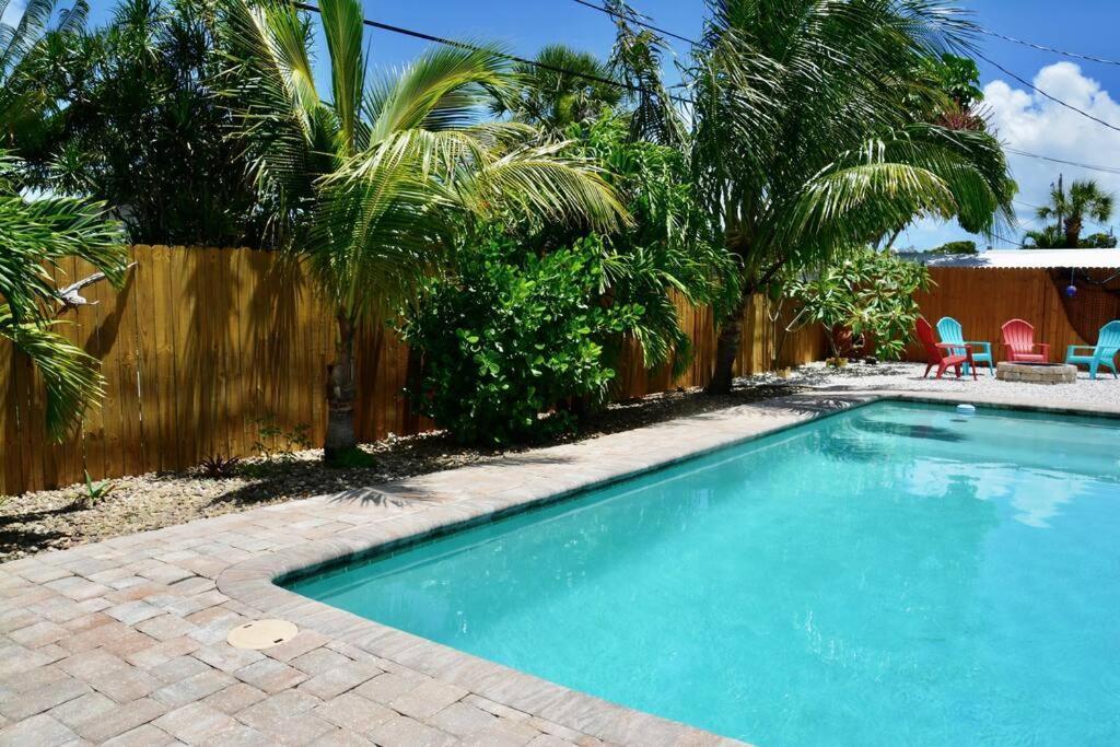 Tropical Retreat Near Beaches, Cruise Terminals Merritt Island Bagian luar foto