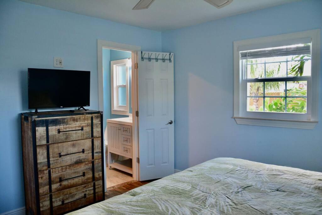 Tropical Retreat Near Beaches, Cruise Terminals Merritt Island Bagian luar foto